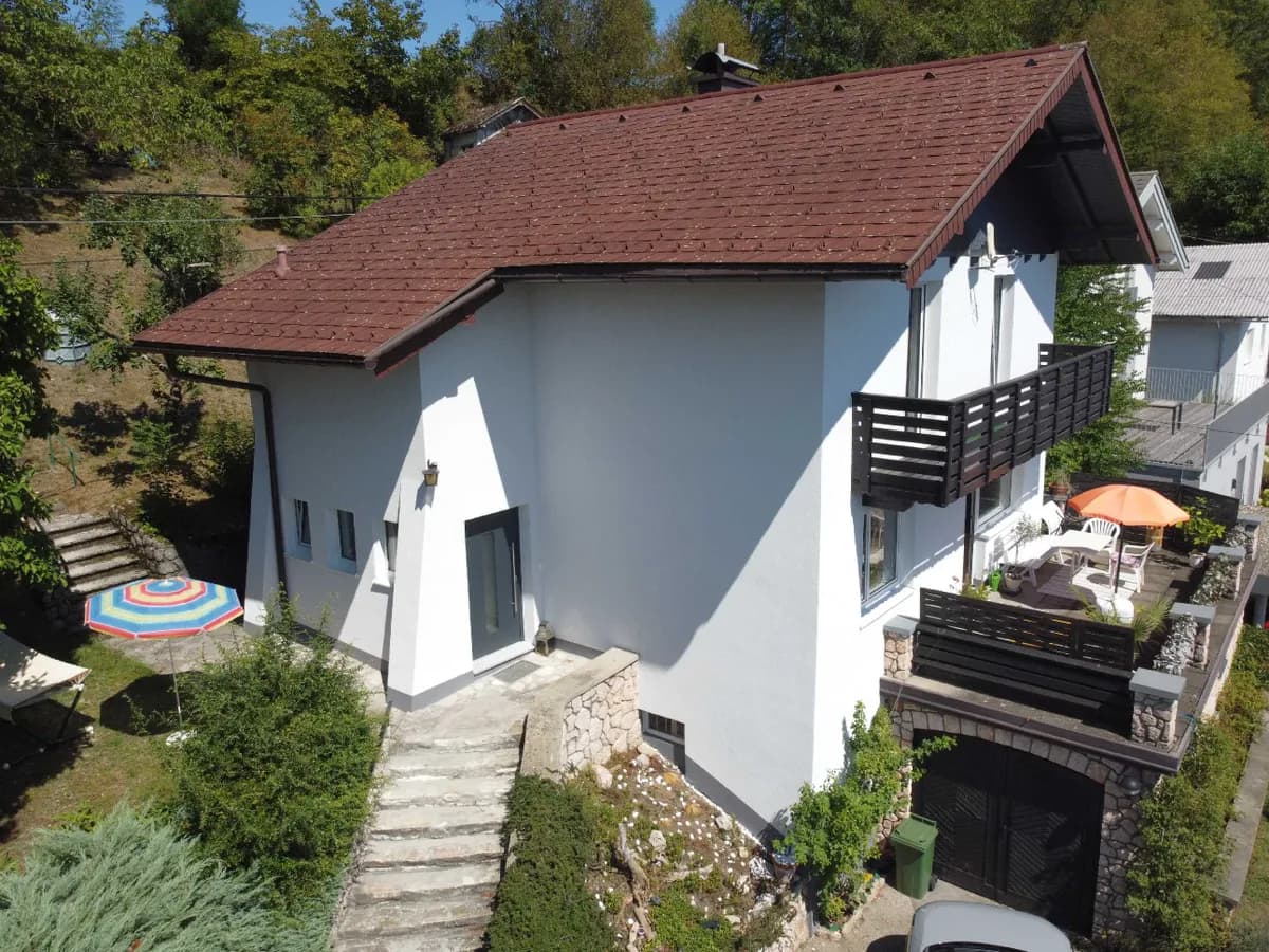 5-Zimmer-Haus kaufen in Vöcklabruck – 133 m², € 449.000 – Bild 2 von 11