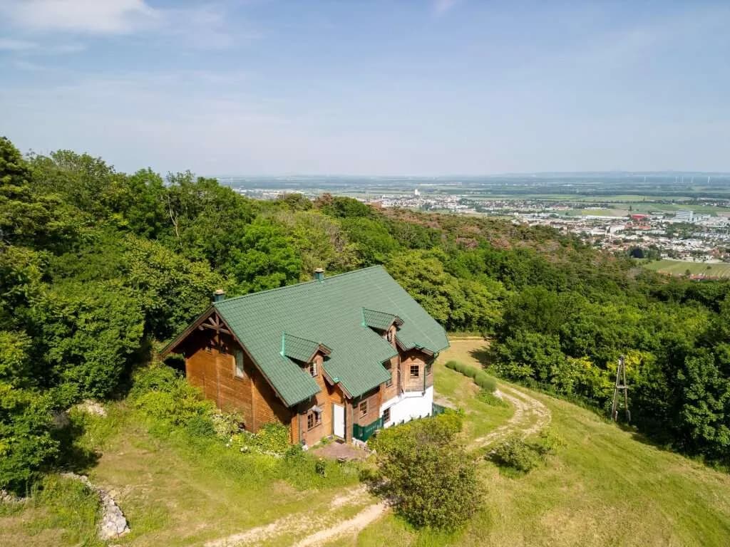 Haus kaufen in Mödling – 420 m², € 2.490.000 – Bild 1 von 22