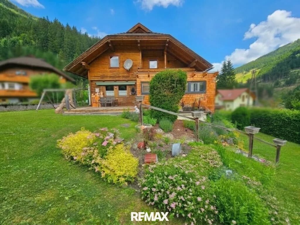 7-Zimmer-Haus kaufen in Feldkirchen – 242 m², € 399.000 – Bild 2 von 24
