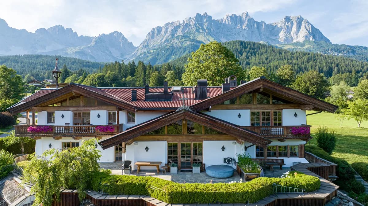 5-Zimmer-Immobilie kaufen in Kitzbühel – 990 m², € 10.000.000 – Bild 3 von 6