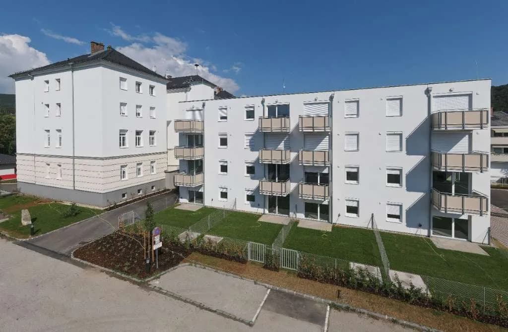 2-Zimmer-Wohnung mieten in Baden – 58 m², € 790 – Bild 1 von 4