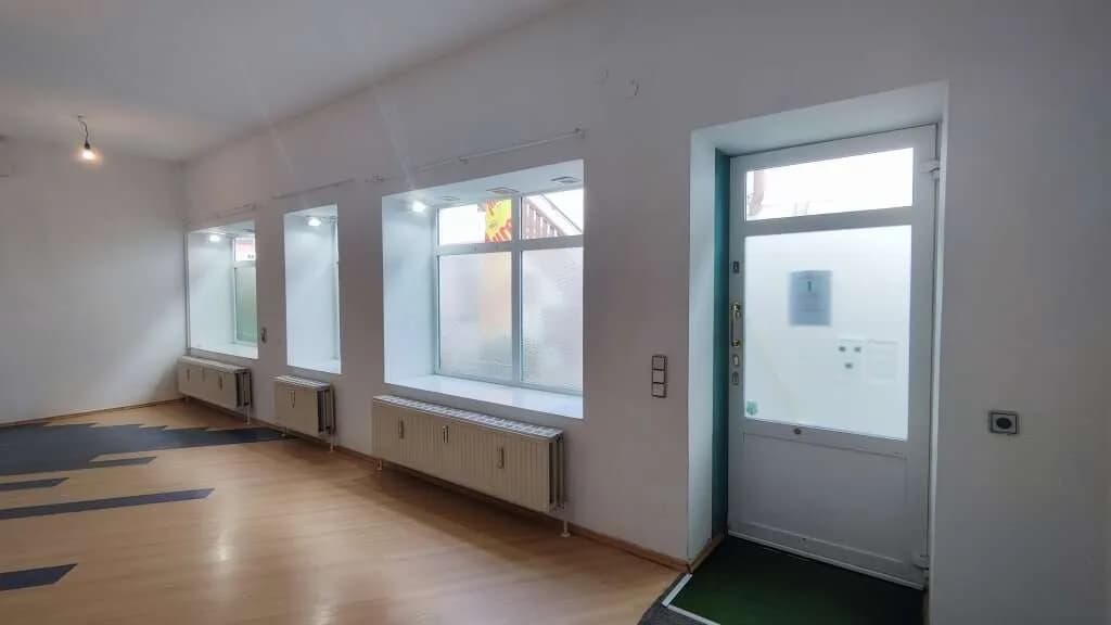 Gewerbeimmobilie mieten in Neunkirchen – 53 m², € 589 – Bild 3 von 8