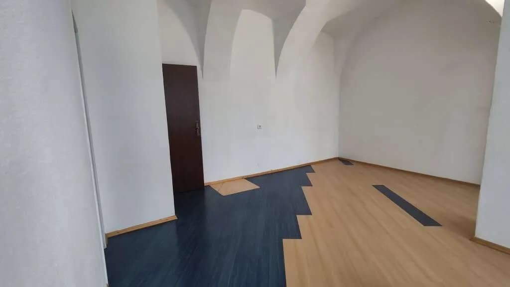Gewerbeimmobilie mieten in Neunkirchen – 53 m², € 589 – Bild 5 von 8