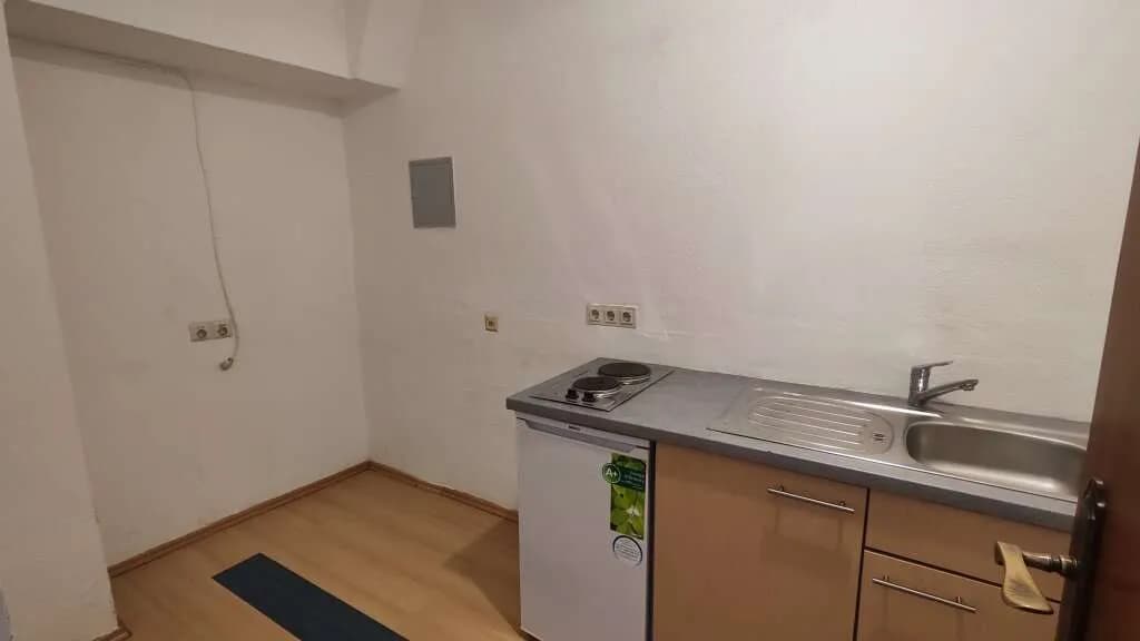 Gewerbeimmobilie mieten in Neunkirchen – 53 m², € 589 – Bild 6 von 8