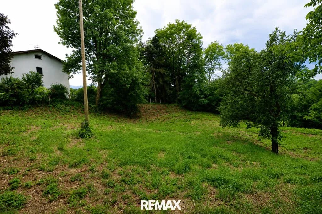 Grundstück kaufen in Wels-Land – 2 207 m², € 276.000 – Bild 2 von 5