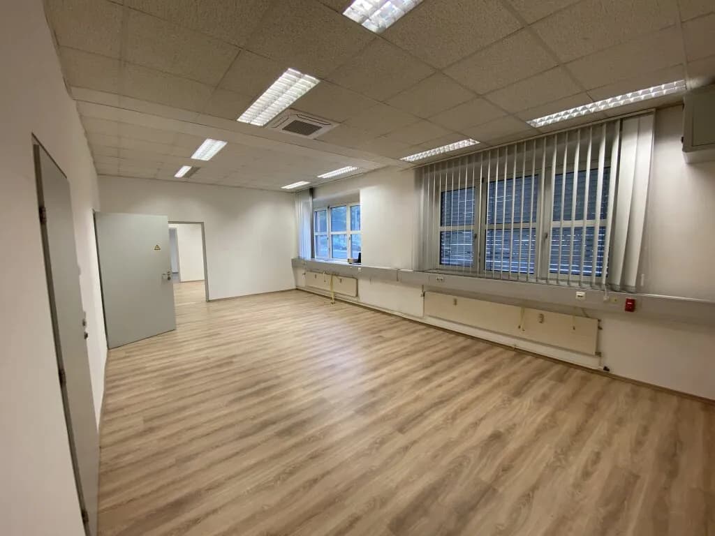 2-Zimmer-Gewerbeimmobilie mieten in Linz – 58 m², € 835 – Bild 7 von 9
