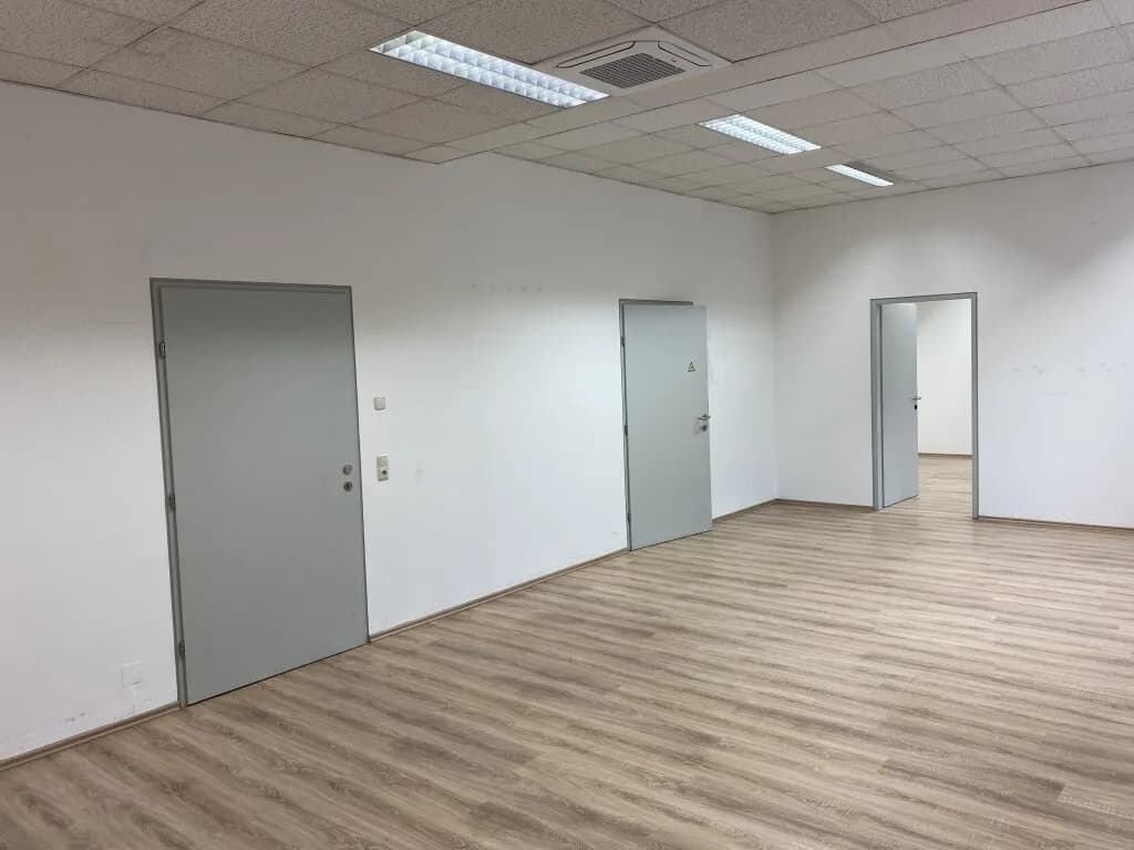 2-Zimmer-Gewerbeimmobilie mieten in Linz – 58 m², € 835 – Bild 8 von 9