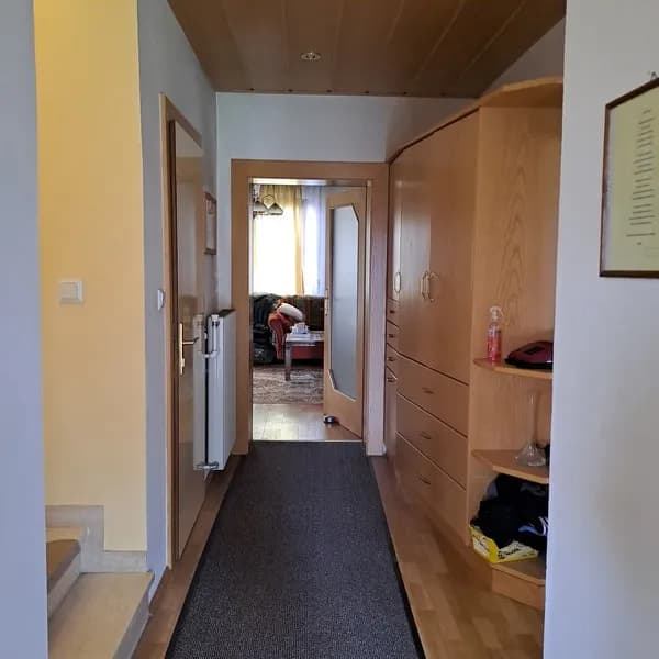 6-Zimmer-Haus kaufen in Neunkirchen – 135 m², € 489.000 – Bild 10 von 29