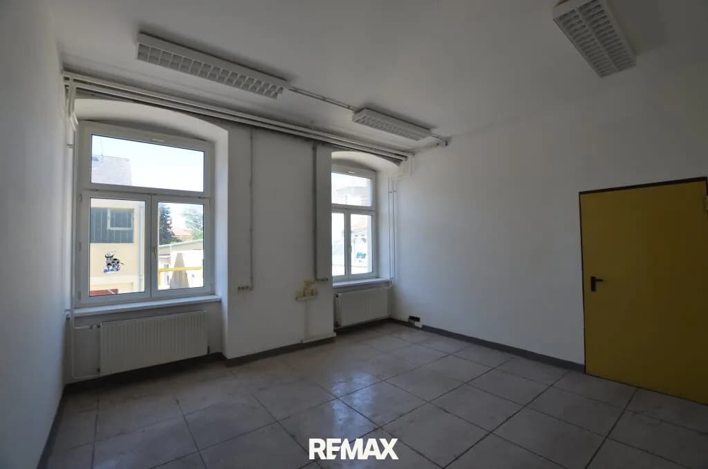 1-Zimmer-Gewerbeimmobilie mieten in Bruck an der Leitha – 20 m², € 123 – Bild 1 von 4