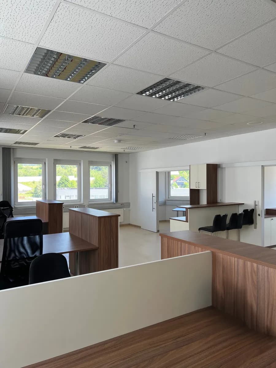 3-Zimmer-Gewerbeimmobilie mieten in Villach Land – 118 m², € 1.132 – Bild 1 von 9