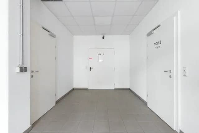 4-Zimmer-Gewerbeimmobilie mieten in Tulln – 192 m², € 2.283 – Bild 16 von 21