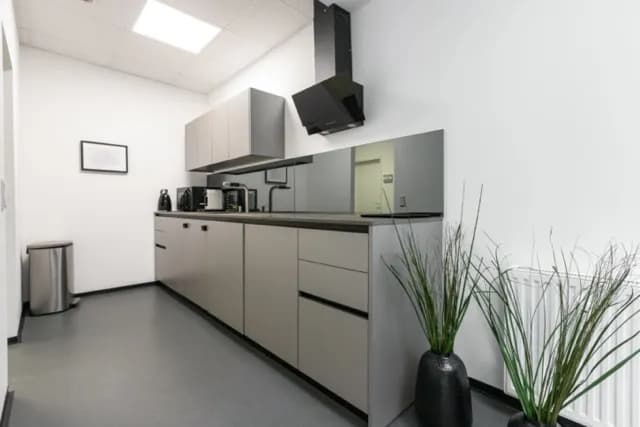 4-Zimmer-Gewerbeimmobilie mieten in Tulln – 192 m², € 2.283 – Bild 21 von 21