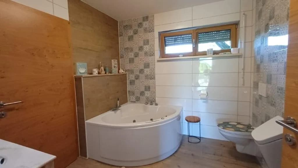 8-Zimmer-Gewerbeimmobilie kaufen in Güssing – 244 m², € 775.000 – Bild 55 von 85