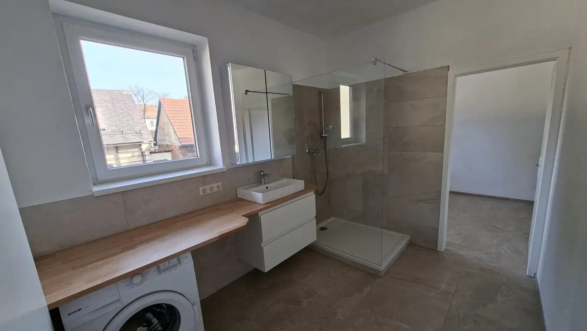 6-Zimmer-Haus mieten in Graz-Umgebung – 200 m², € 2.450 – Bild 3 von 7