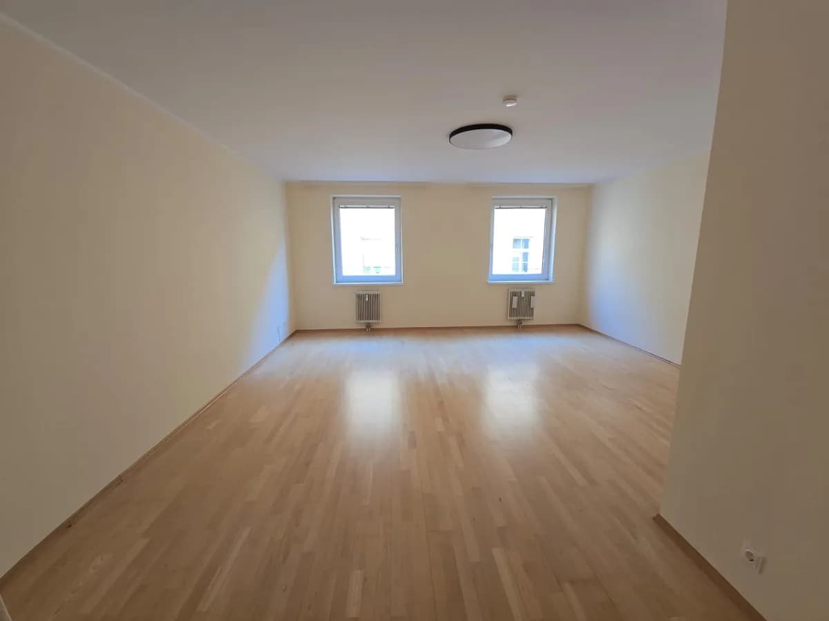 4-Zimmer-Wohnung mieten in Wien – 128 m², € 1.750 – Bild 1 von 15