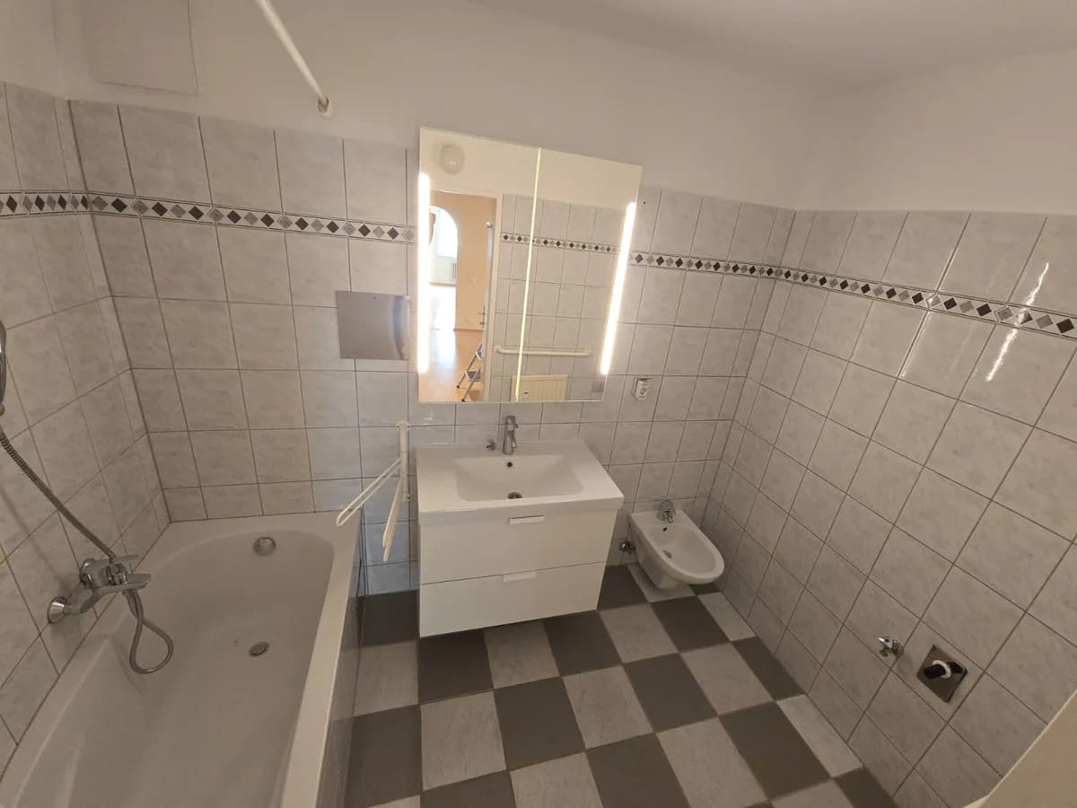 4-Zimmer-Wohnung mieten in Wien – 128 m², € 1.750 – Bild 13 von 15