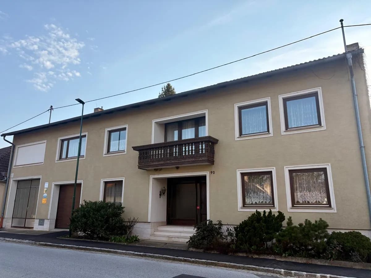 12-Zimmer-Gewerbeimmobilie mieten in Mistelbach – 300 m², € 1.350 – Bild 1 von 10