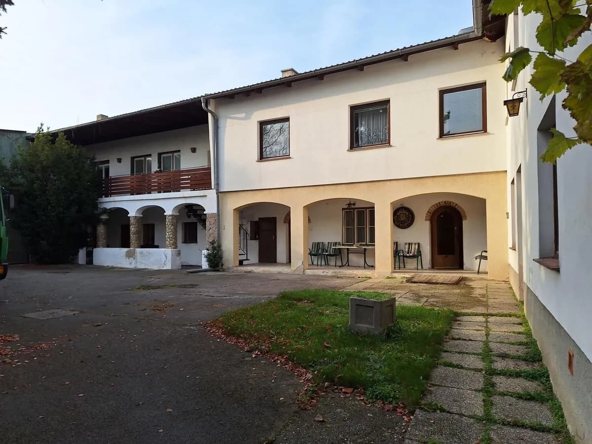 12-Zimmer-Gewerbeimmobilie mieten in Mistelbach – 300 m², € 1.350 – Bild 3 von 10