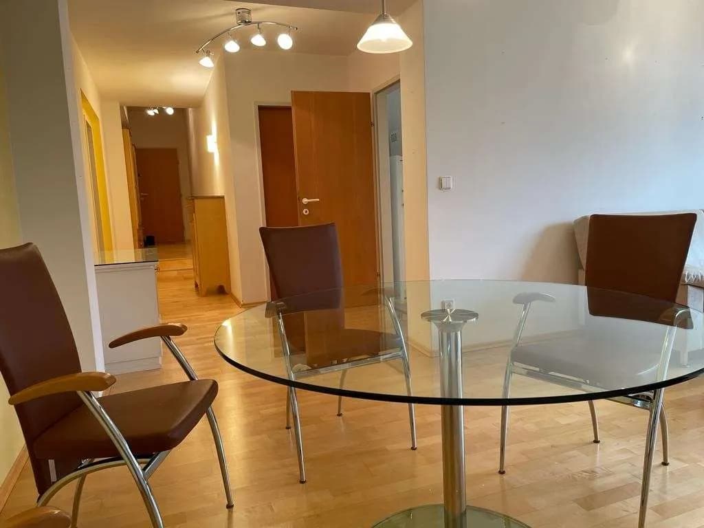 2-Zimmer-Wohnung mieten in Innsbruck – 60 m², € 1.200 – Bild 5 von 9