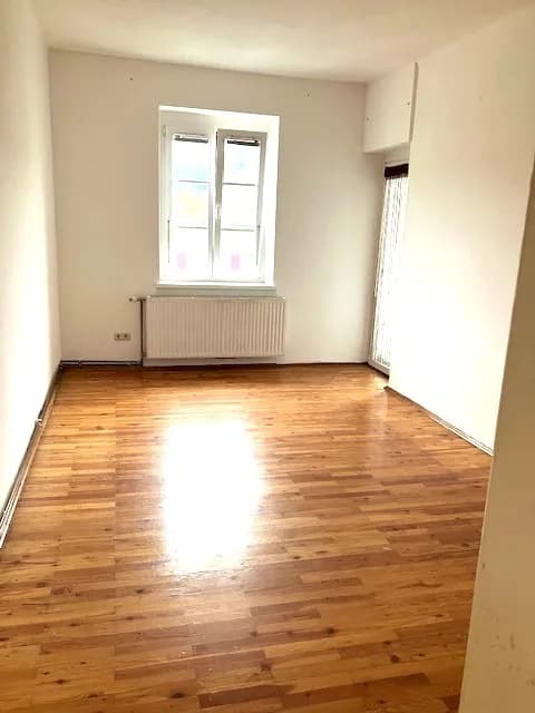 4-Zimmer-Wohnung mieten in Bruck-Mürzzuschlag – 92 m², € 645 – Bild 2 von 10