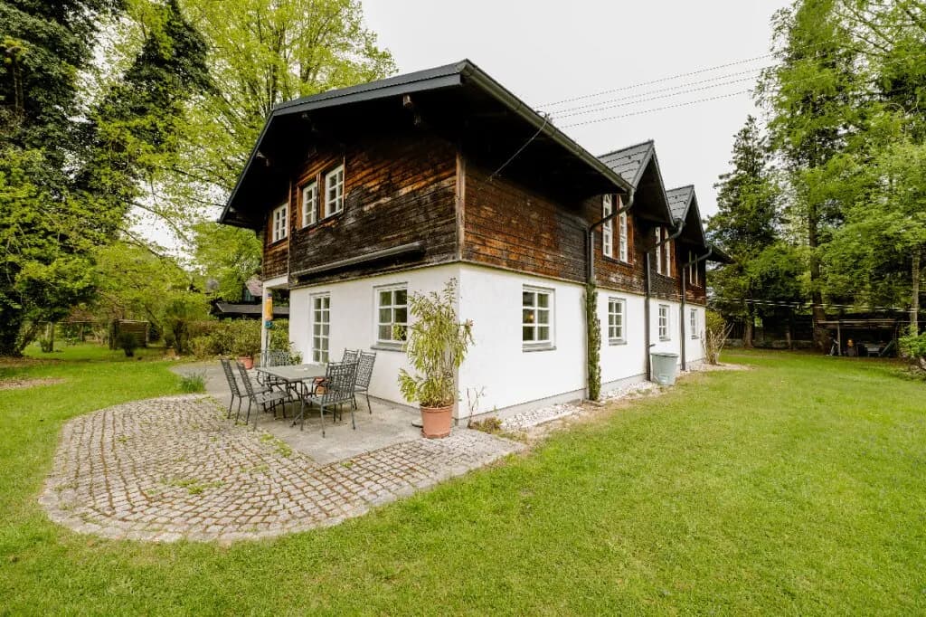 Haus kaufen in Vöcklabruck – 177 m², € 1.400.000 – Bild 1 von 40