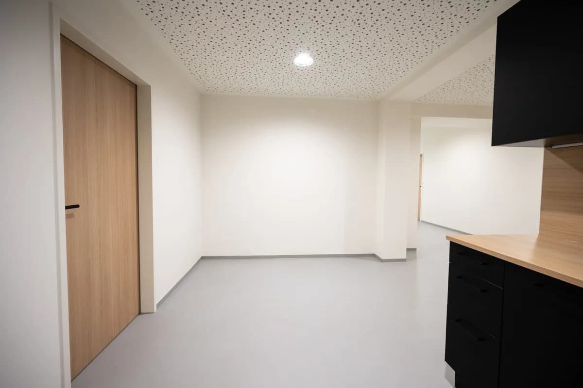 3-Zimmer-Gewerbeimmobilie mieten in Amstetten – 39 m², € 12 – Bild 2 von 24