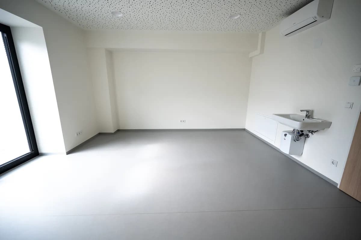 3-Zimmer-Gewerbeimmobilie mieten in Amstetten – 39 m², € 12 – Bild 12 von 24