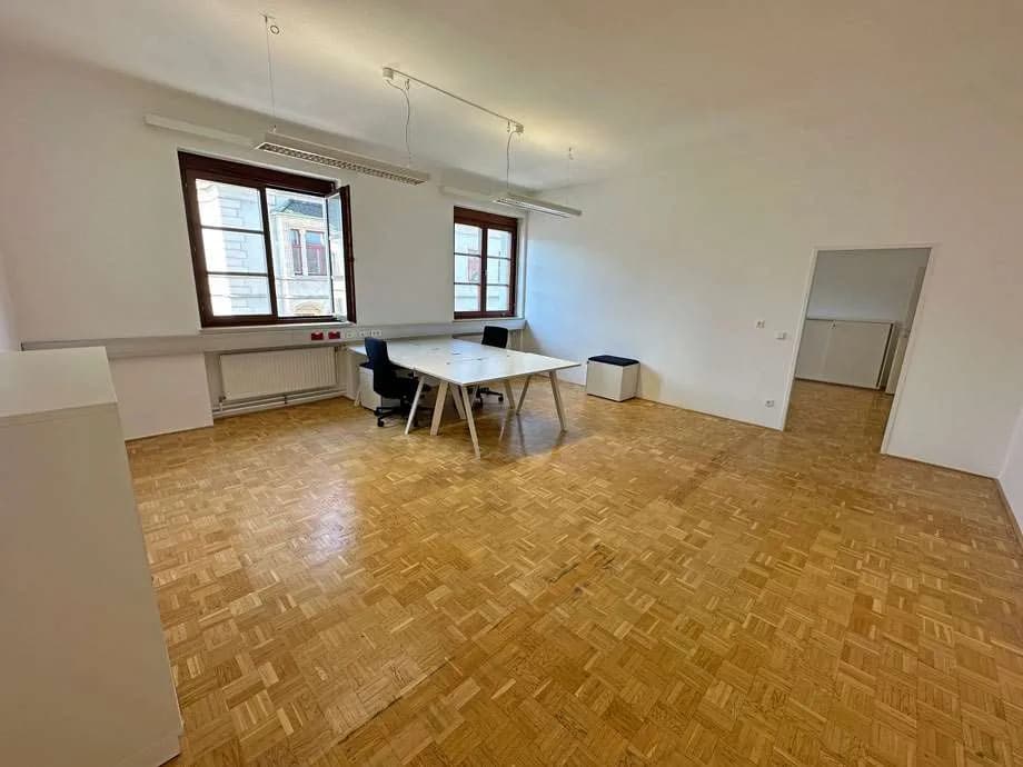 5-Zimmer-Gewerbeimmobilie mieten in Korneuburg – 158 m², € 1.975 – Bild 2 von 12