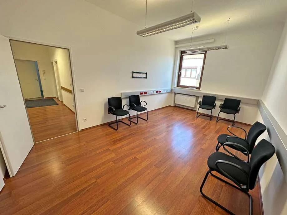5-Zimmer-Gewerbeimmobilie mieten in Korneuburg – 158 m², € 1.975 – Bild 7 von 12