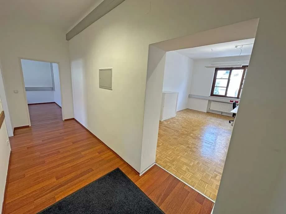 5-Zimmer-Gewerbeimmobilie mieten in Korneuburg – 158 m², € 1.975 – Bild 9 von 12
