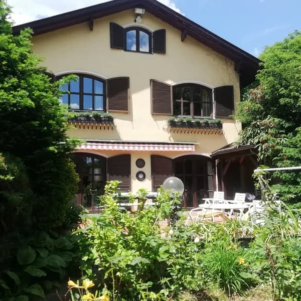 8-Zimmer-Immobilie kaufen in Wiener Neustadt – 250 m², € 745.000 – Bild 1 von 28