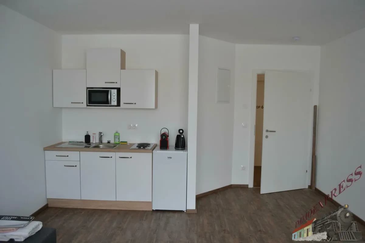 1-Zimmer-Gewerbeimmobilie mieten in Bruck an der Leitha – 25 m², € 246 – Bild 3 von 15
