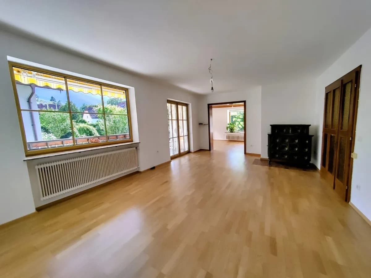 5-Zimmer-Haus mieten in Salzburg Stadt – 130 m², € 2.800 – Bild 2 von 10
