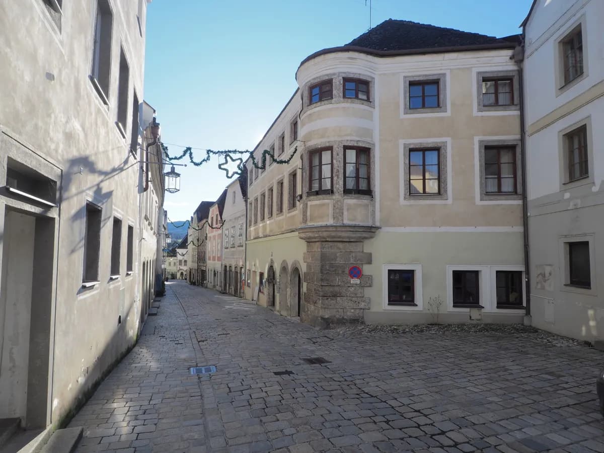 Immobilie kaufen in Steyr – 900 m², € 575.000 – Bild 1 von 16