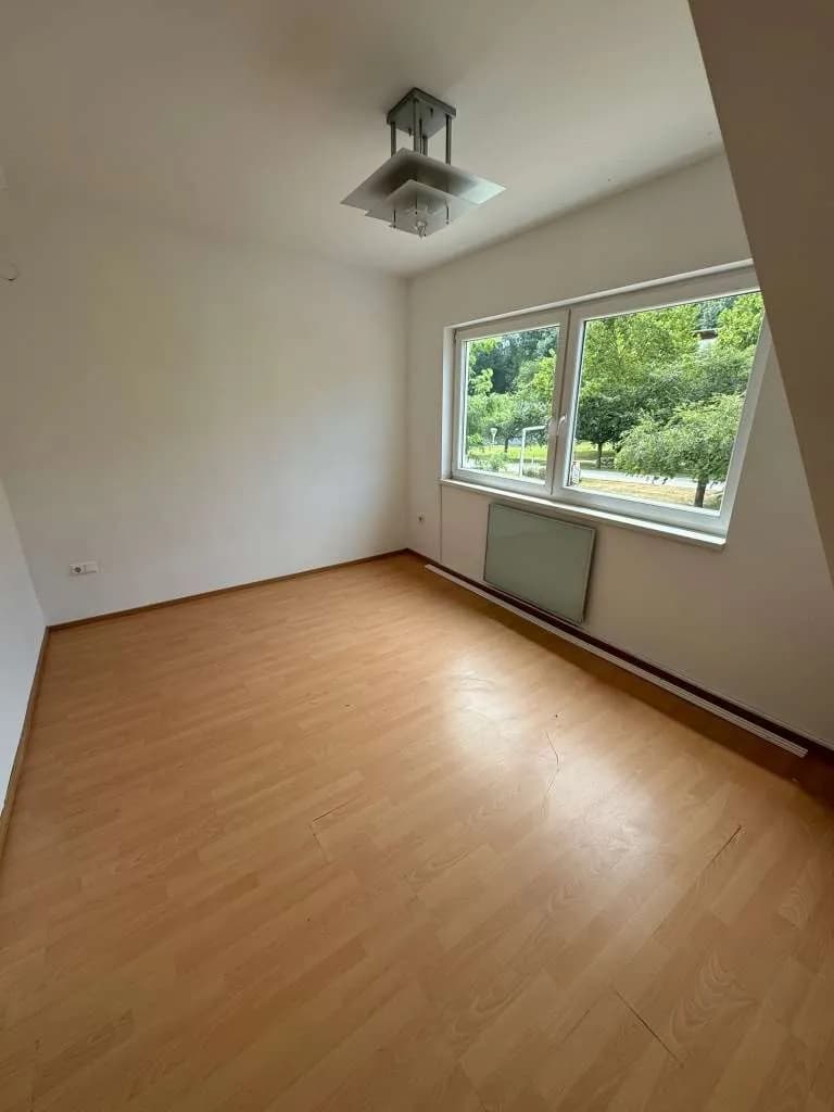 Wohnung mieten in Neunkirchen – 80 m², € 750 – Bild 14 von 16