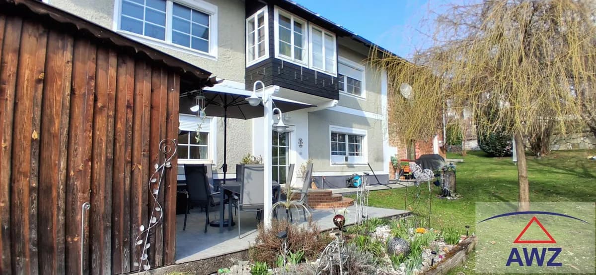 Haus kaufen in Vöcklabruck – 200 m² – Bild 1 von 4