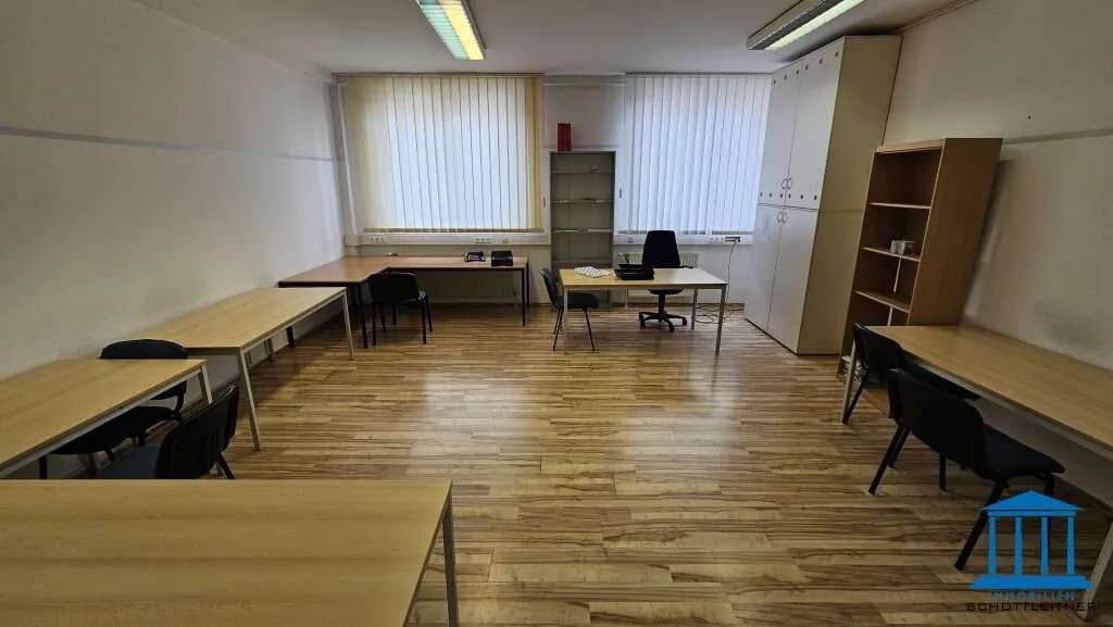 9-Zimmer-Gewerbeimmobilie mieten in Wiener Neustadt – 419 m², € 4.711 – Bild 5 von 32