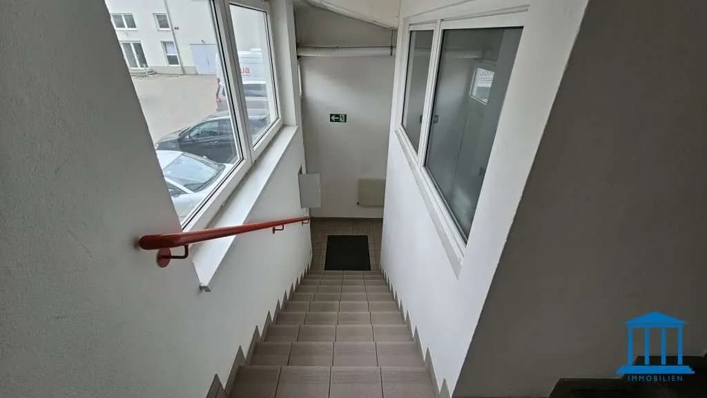 9-Zimmer-Gewerbeimmobilie mieten in Wiener Neustadt – 419 m², € 4.711 – Bild 30 von 32