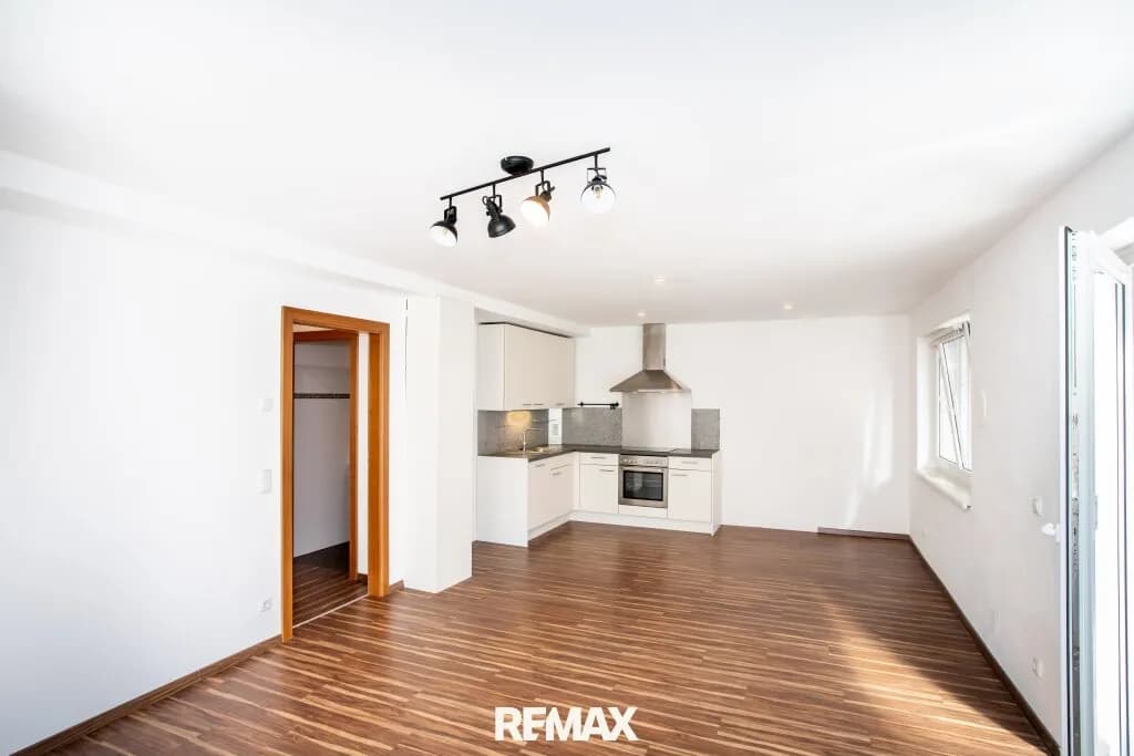 3-Zimmer-Wohnung kaufen in Gmunden – 78 m², € 320.000 – Bild 2 von 12