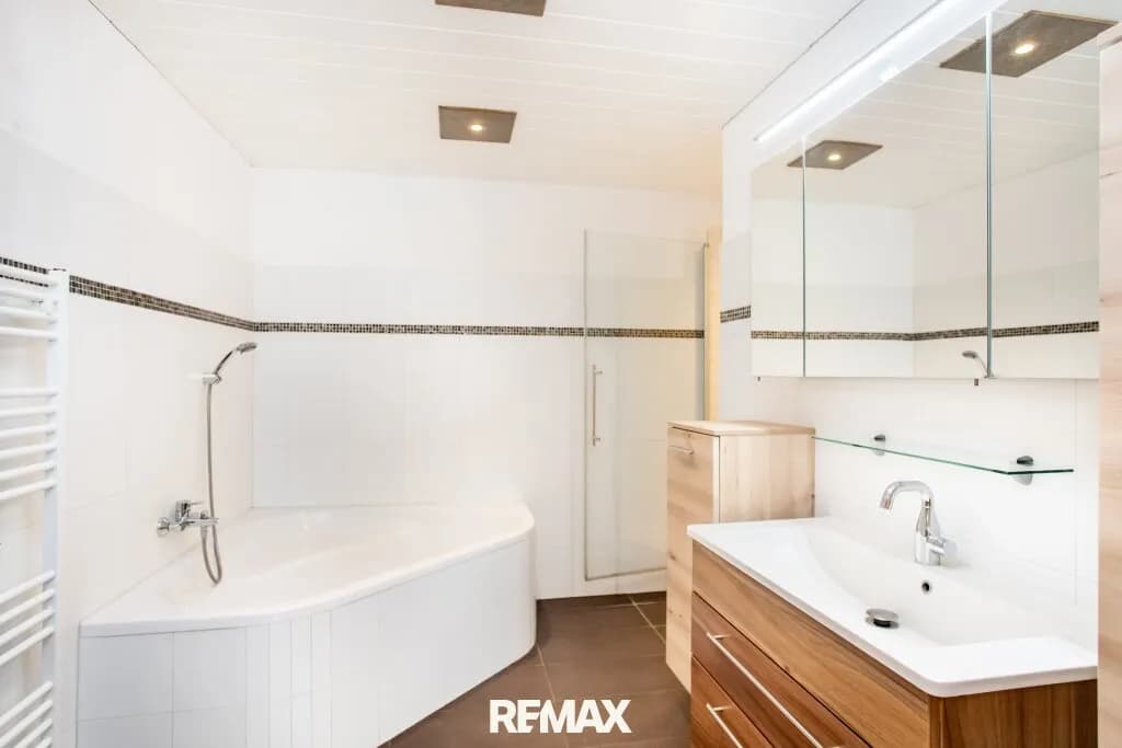 3-Zimmer-Wohnung kaufen in Gmunden – 78 m², € 320.000 – Bild 8 von 12