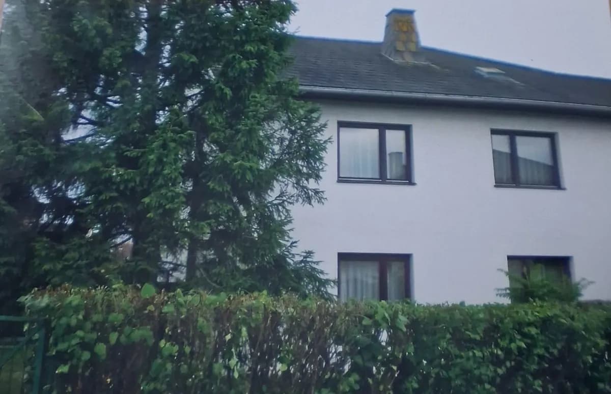 11-Zimmer-Haus kaufen in Neunkirchen – 220 m², € 360.000 – Bild 1 von 25