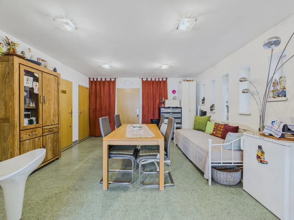 2-Zimmer-Wohnung kaufen in Wels – 70 m², € 185.000 – Bild 2 von 28