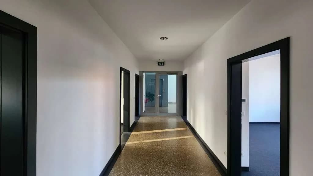 Gewerbeimmobilie mieten in Eisenstadt – 133 m², € 1.692