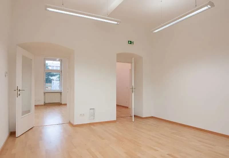 11-Zimmer-Gewerbeimmobilie mieten in Wien – 223 m², € 9 – Bild 2 von 26