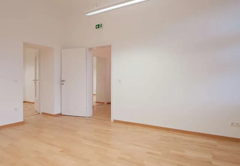 11-Zimmer-Gewerbeimmobilie mieten in Wien – 223 m², € 9 – Bild 10 von 26