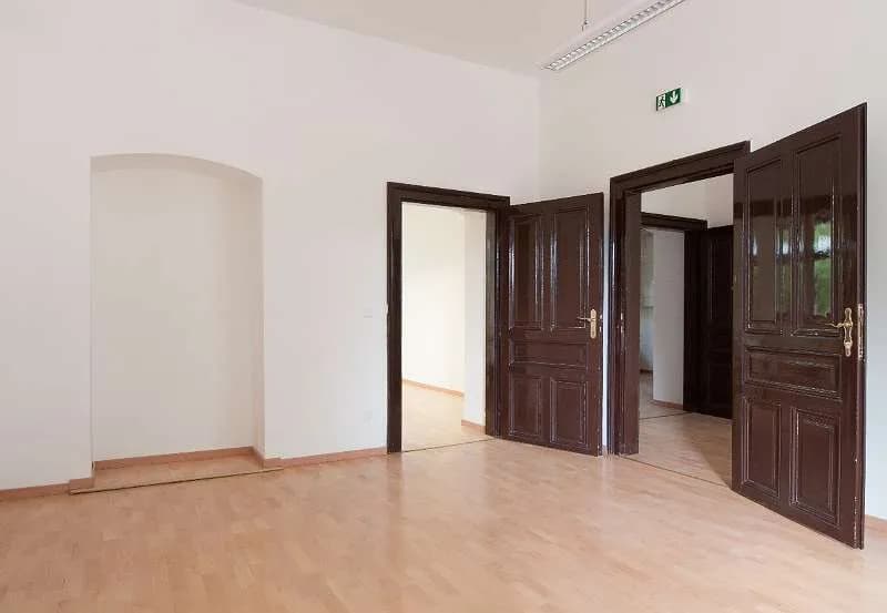 11-Zimmer-Gewerbeimmobilie mieten in Wien – 223 m², € 9 – Bild 23 von 26