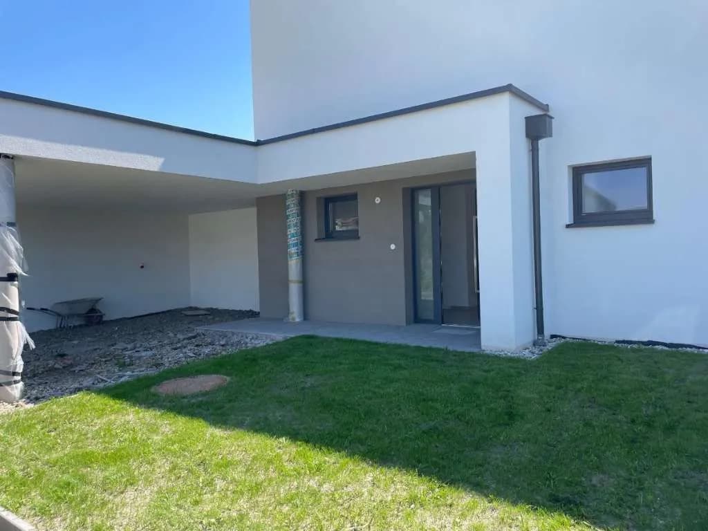 6-Zimmer-Haus mieten in Perg – 143 m², € 2.150 – Bild 2 von 18