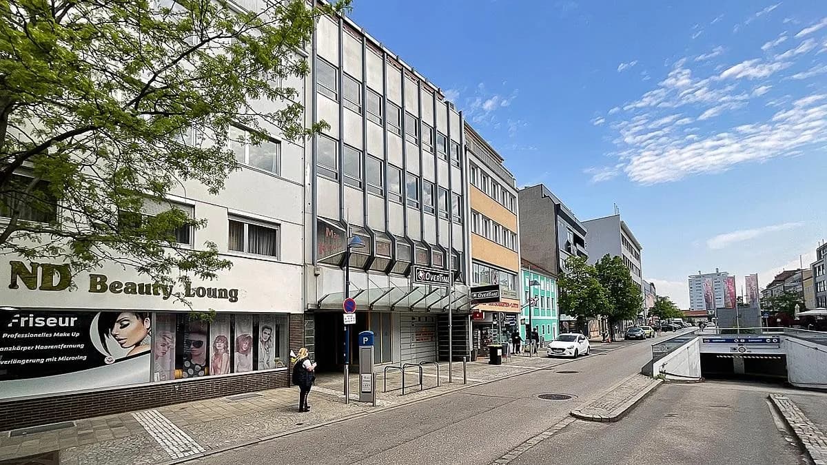 Gewerbeimmobilie mieten in Wels – 1 536 m² – Bild 2 von 16