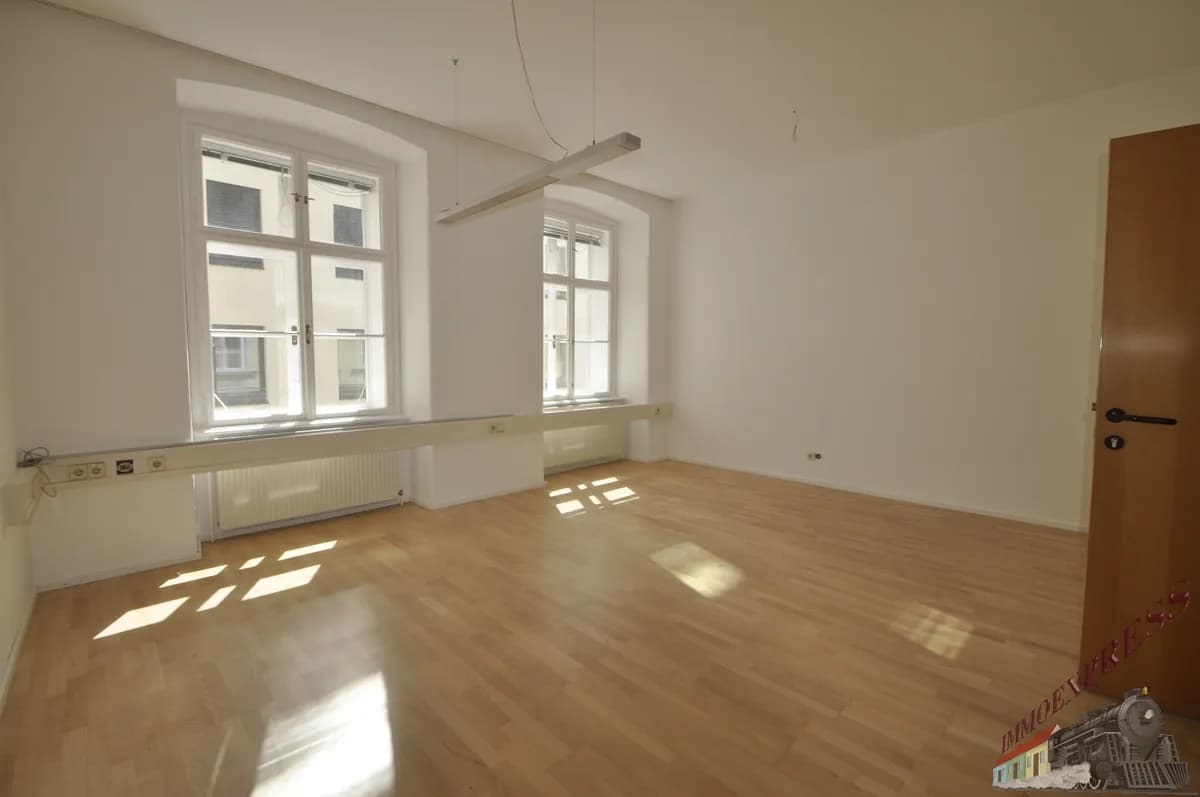 4-Zimmer-Gewerbeimmobilie mieten in Sankt Pölten – 180 m², € 2.340 – Bild 2 von 12