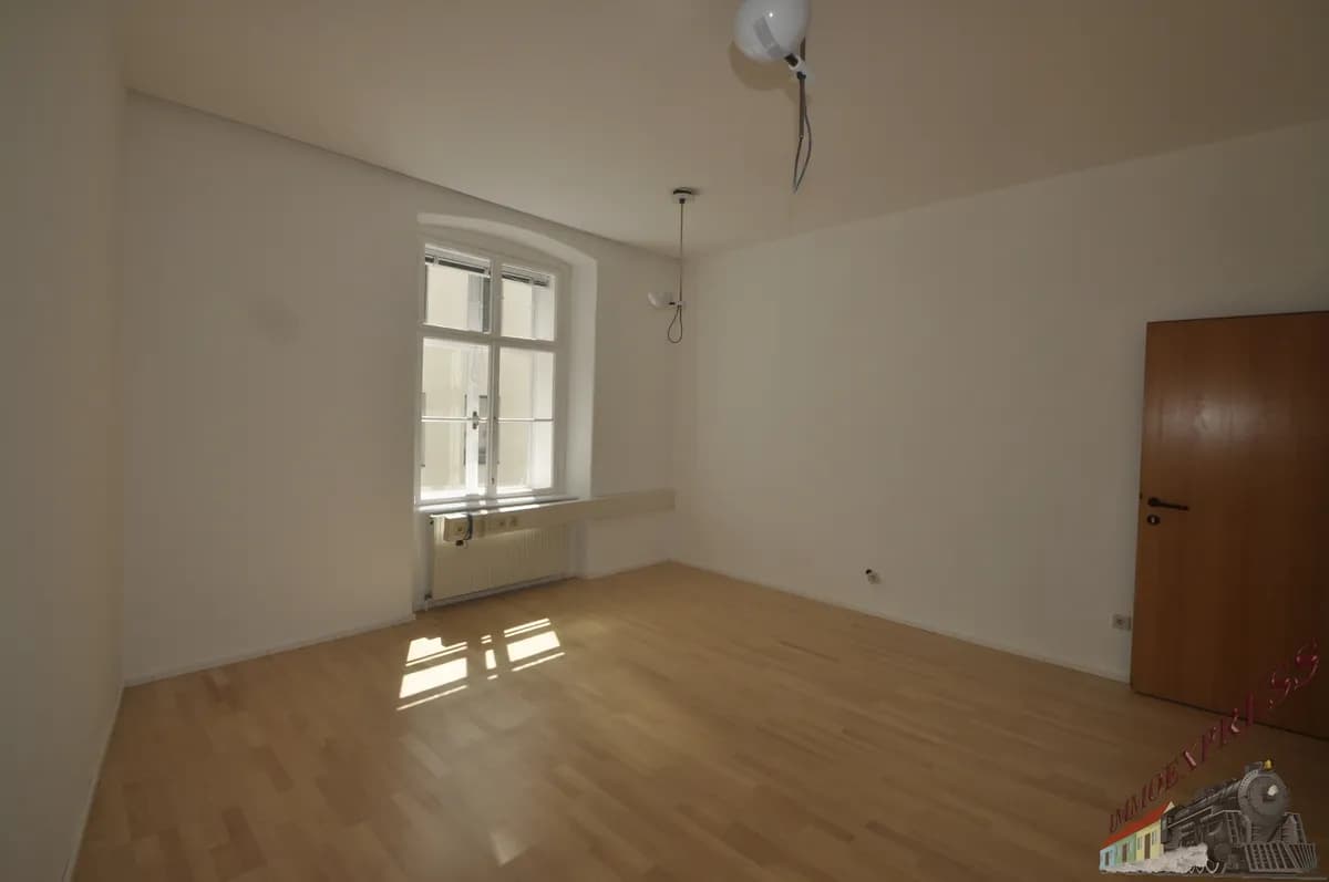 4-Zimmer-Gewerbeimmobilie mieten in Sankt Pölten – 180 m², € 2.340 – Bild 8 von 12